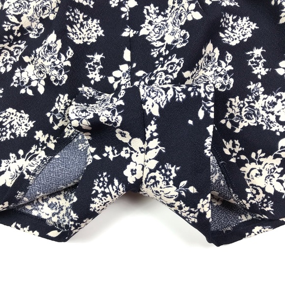 Lush Floral V Back Jumpsuit Romper Dress Shorts XS - Picture 6 of 10
